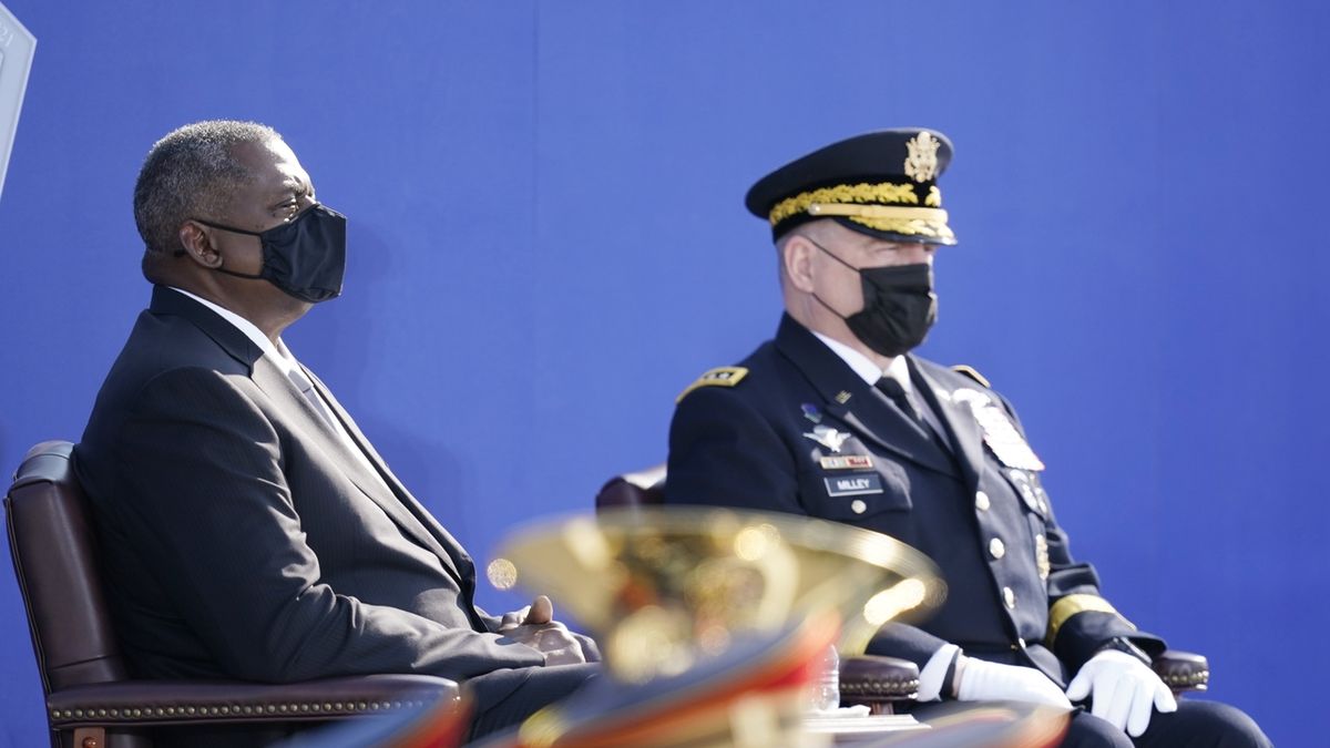 Tajné telefonáty nejvyššího amerického generála do Číny kvůli odvrácení války byly v pořádku, míní Pentagon i Biden